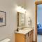 Winter Park Retreat Balcony, Hot Tub and Fireplace!