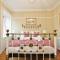 Elegant 3-Bedroom Ramsay Garden Apartment in Edinburgh City Centre