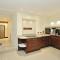 Elegant 3-Bedroom Ramsay Garden Apartment in Edinburgh City Centre