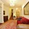 Elegant 3-Bedroom Ramsay Garden Apartment in Edinburgh City Centre