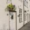 31 Riverside