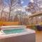 Pet-Friendly Chattanooga Cabin with Hot Tub and Kayaks - Chattanooga