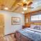 Pet-Friendly Chattanooga Cabin with Hot Tub and Kayaks - Chattanooga