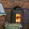 Luxury cottage, 13 guests with 2 hot tubs in Hoar Cross, Staffs - Newborough