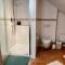 Klimatisierte Dachgeschoss-Oase mit 3 Schlafzimmern, Blick & Komfort