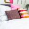 Chic Modern Vibes - Sleeps 6 - Netfix - Wifi - Long Stays