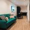 Wych Cottage, Striking 2 Bed, Parking, Ground Floor Flat - Step Free