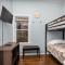 Cozy, top-floor 3BR loft with balcony in West Town