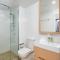 Artistic South Brisbane 2 bedroom Apartment with Parking