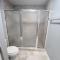 Blue Shark *E1* @ Midtown Large 1BR King Suite - 休斯顿