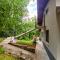 Britof Forest House in Chestnut Valley