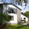 Four Pines Lodge