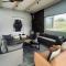 The Villa at 40 Acres - Spacious Luxury Farmhouse on 16 hectares