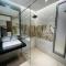 Luxe jacuzzi studio key 2