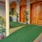 Oak Residency
