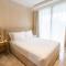 Daniels 3BR and Maid's Room in Five Palm with Garden View - Dubaj