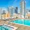 Modern Loft in DTLA - Rooftop Pool & Free Parking! - Los Angeles