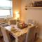Lovely room with ensuite in a quiet house - Rayleigh