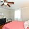 Cheerful 2-Bedroom Cottage in Downtown Noblesville
