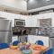 Laguna Matata by Book That Condo - بنما سيتي بيتش