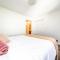 Chic 3BR Modern Home - Wi-Fi - Netflix - Sleeps 8!