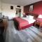 Newburgh Inn