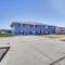Downtown Pierre Apartment about half Mi to River! - بيير