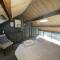 Pass the Keys The Cosy Romantic and Elegant for 2 with Hot Tub - 海菲尔德