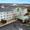 Holiday Inn Express Hotel & Suites Waukegan/Gurnee by IHG