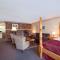 Ramada by Wyndham Pinewood Park Resort North Bay