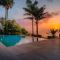Villa de lujo con piscina y vistas al mar