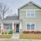 4 Mi to HPU Pet-Friendly Home with Yard!