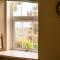 Beautiful spacious old schoolhouse with stunning sea views and beach nearby - Port Bannatyne