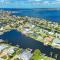 VILLA MIKADO - 3 BEDS - 3 BATHS - 6 GUESTS - GULF ACCESS & POOL/SPA - BOAT - Cape Coral