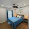 Lovely unit central location