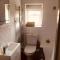 The Old Post Office Studio Apartment in a Beautiful Cotswold Village