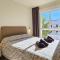 Homes of Spain, Apartamentos Paraiso Vera Playa, Ed Tahiti, Atico B de 2 dormitorios con piscina privada en solárium y barbacoa, pie de playa