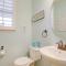 Shuttle to Beach Millville Townhome with Porch