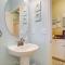 Shuttle to Beach Millville Townhome with Porch