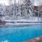 Enclave 103, Snowmass Ski-In/Ski-Out Condo w/Shared Pool/Hot Tub