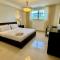 Sunny Isles Condo Resort - ميامي بيتش