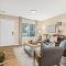 New! Beautiful 1BR in Sharon Lane - روزفيل