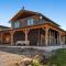 Bunk House Big House 2BR Mountain Views 7 min to Yellowstone