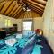 Blackstone Paea Premium beachfront bungalow private access wifi - 3 pers - Paea