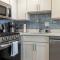 Kihei Akahi C610- Stunning remodeled oceanview in the heart of Kihei