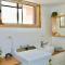 Surf Shack in Iconic Rainbow Bay - Coolangatta QLD (pet friendly)