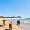 Surf Shack in Iconic Rainbow Bay - Coolangatta QLD (pet friendly)