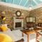 MANI HOLIDAY HOUSE