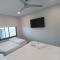 Brand NEW VIP Luxury 5/5 Star Beachside Escape