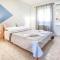 Catherine Blue Suites - 4 minutes off the Beach
